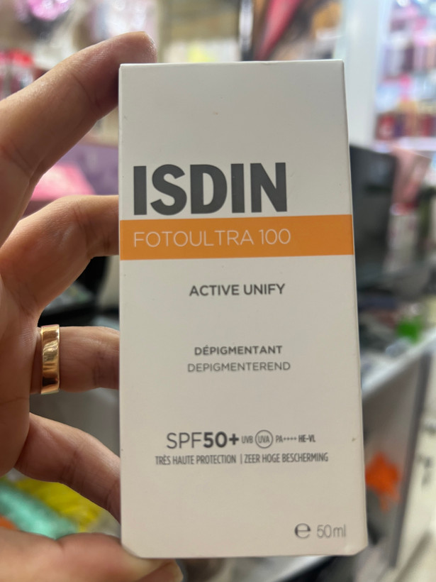 ضد آفتاب بی رنگ اکتیو یونیفای(ضد لک) SPF50 حجم ۵۰ میلی لیتر